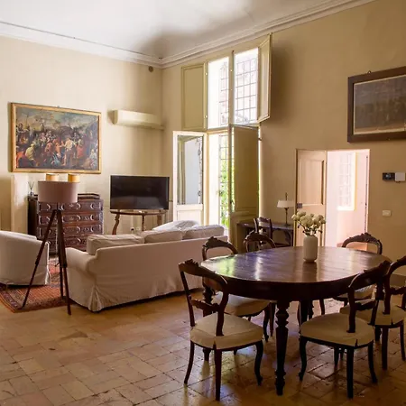 Palazzo Del 500 Nel Centro Di - Mare A Piedi, 3 Camere, Parcheggio Fano (Pesaro and Urbino)