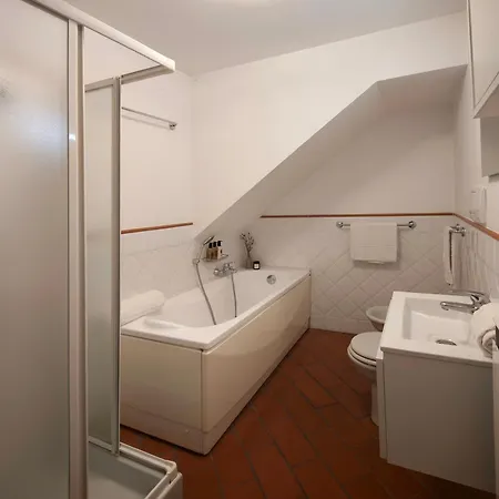 Palazzo Del 500 Nel Centro Di - Mare A Piedi, 3 Camere, Parcheggio Feriehus *